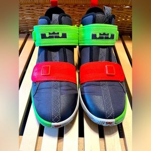 Multicolored Lebron Soldier 13 Sneakers - 6.5 Youth